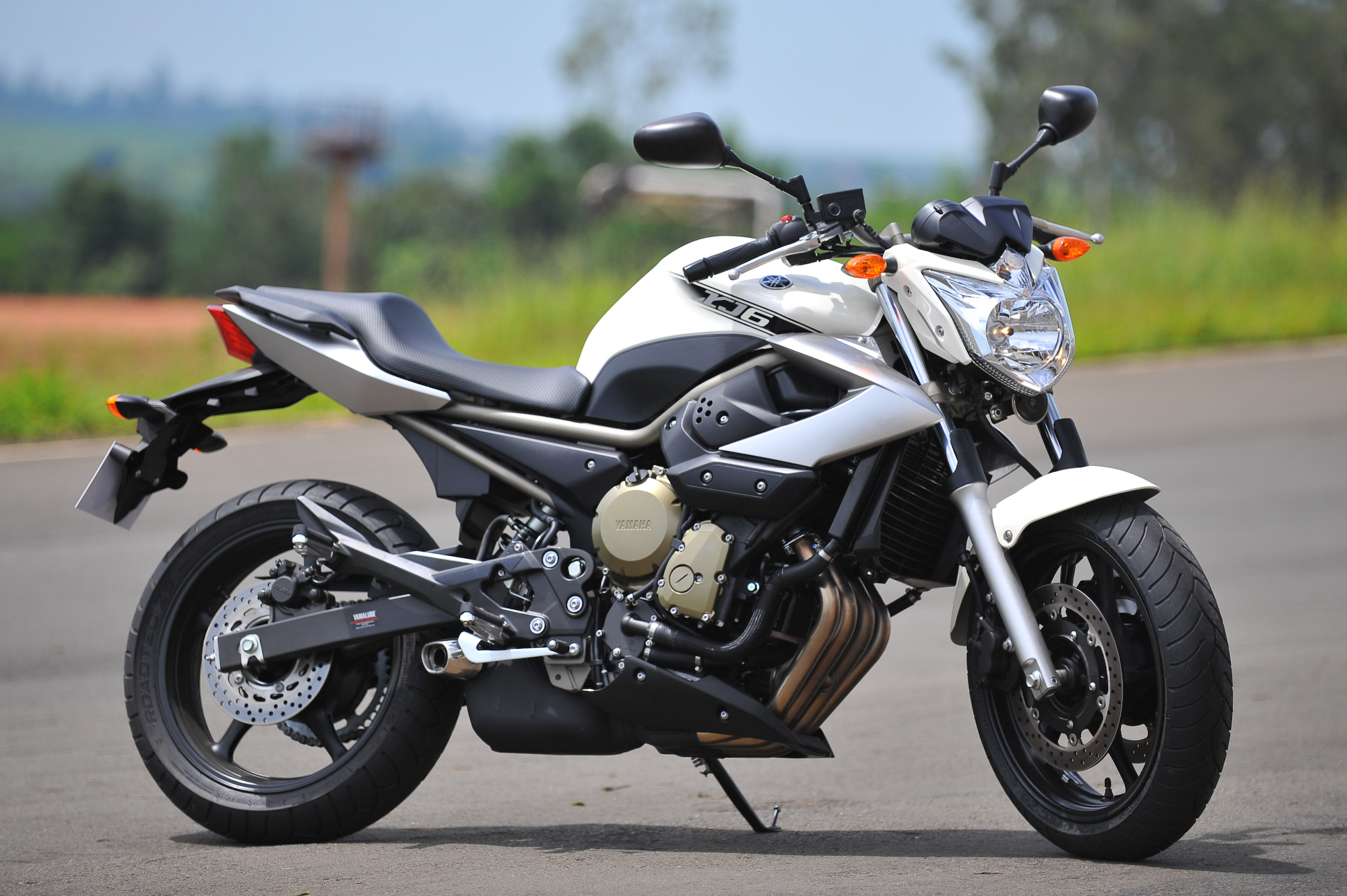 Мотоцикл Yamaha XJ6 2011 Цена, Фото, Характеристики, Обзор 