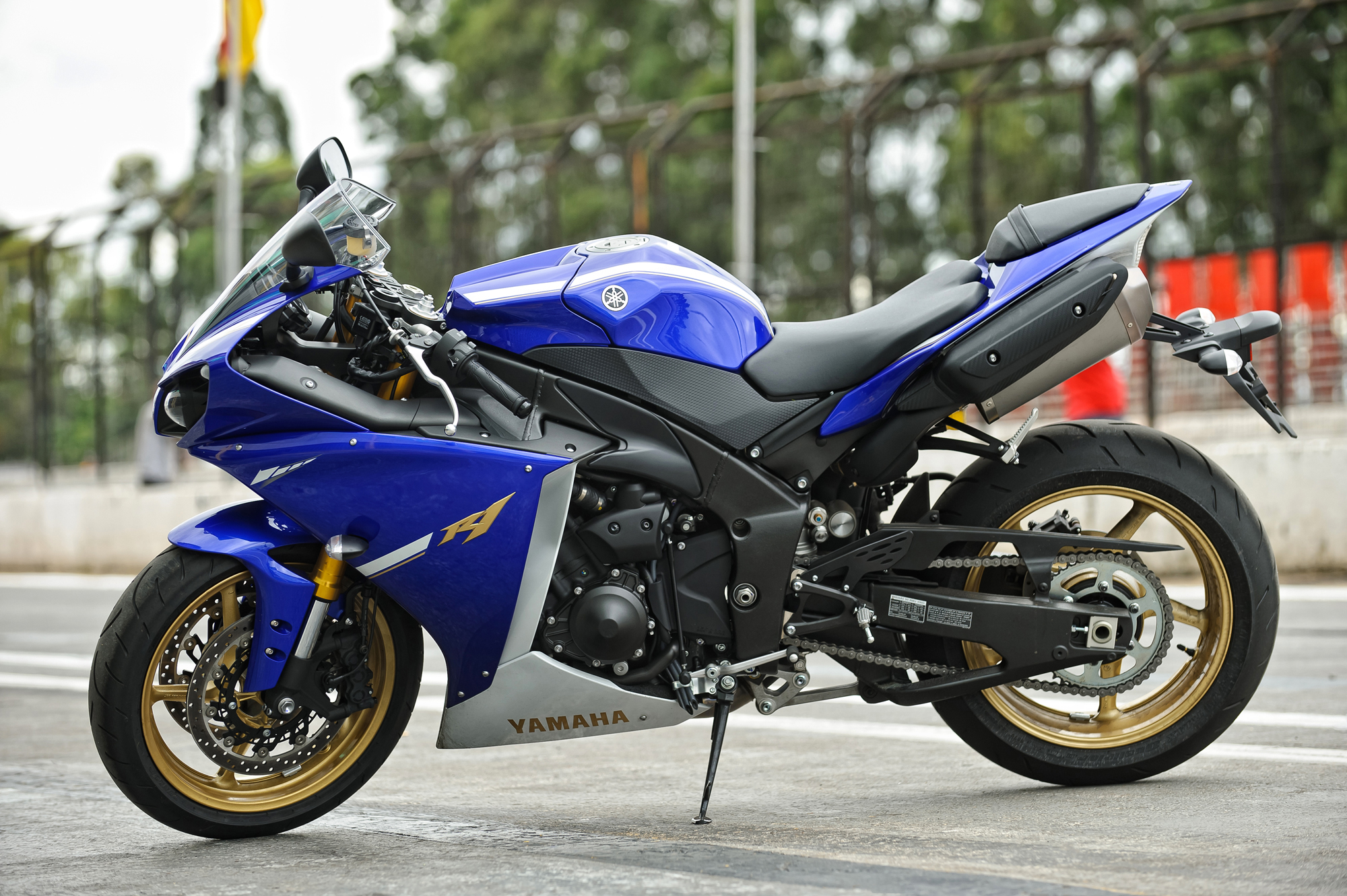 Chega às concessionárias a nova Yamaha YZF-R1