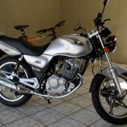 Suzuki Yes 125 2008 Prata - De lado