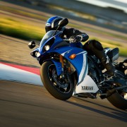 Yamaha YZF-R1 2011 Azul e Branca