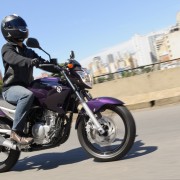 Yamaha YS250 Fazer 2012 Roxa