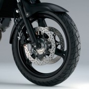 Roda dianteira da Suzuki DL-650 V-Strom