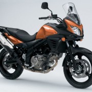 Suzuki DL-650 V-Strom Laranja perfil Direita